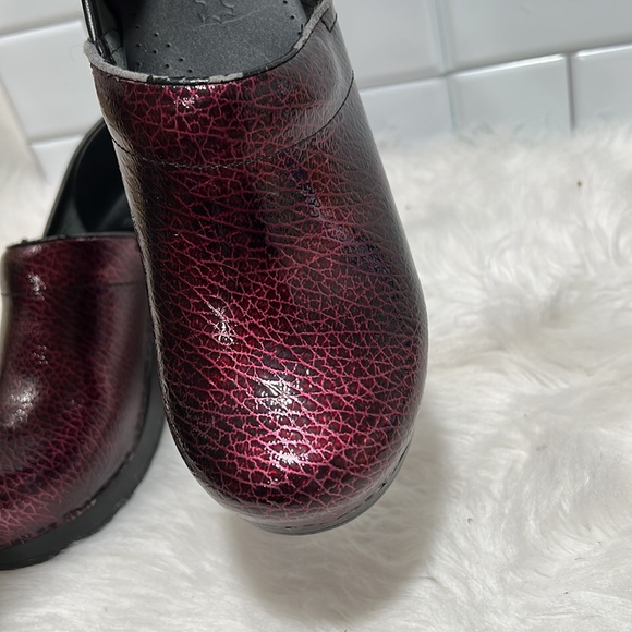 Dansko Professional Women's US 8.6-9 39 EU Slip-On Clogs Cracked Plum Maroon - Picture 10 of 12